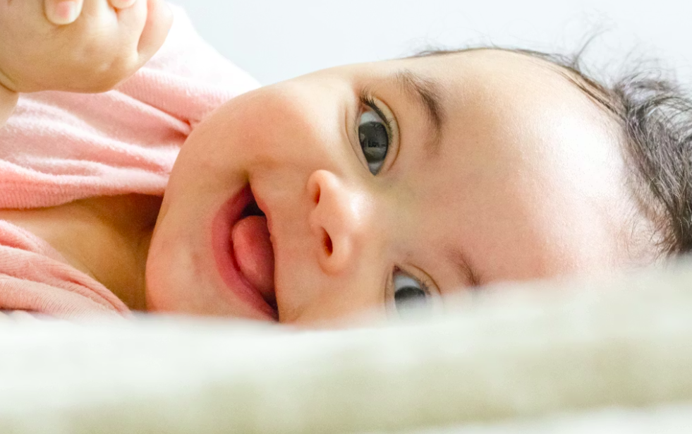 ¿Cómo aliviar cólicos en bebés recién nacidos?